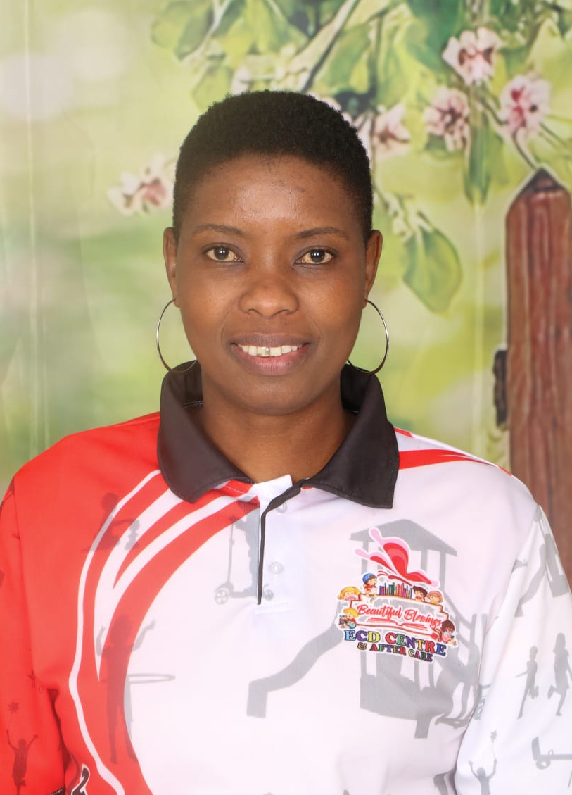Aus Manaheng Semase - School Cook